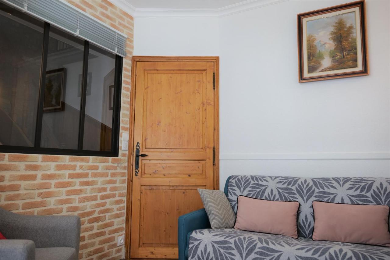maison sans vis à vis dans centre historique Villa Terrasson Esterno foto