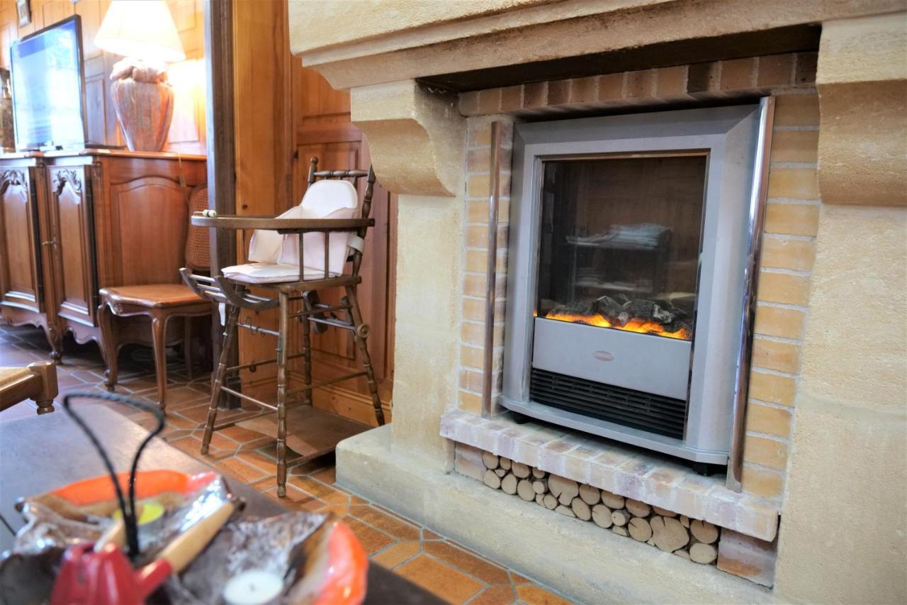 maison sans vis à vis dans centre historique Villa Terrasson Esterno foto