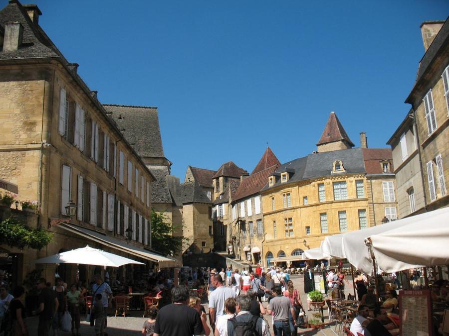 maison sans vis à vis dans centre historique Villa Terrasson Esterno foto