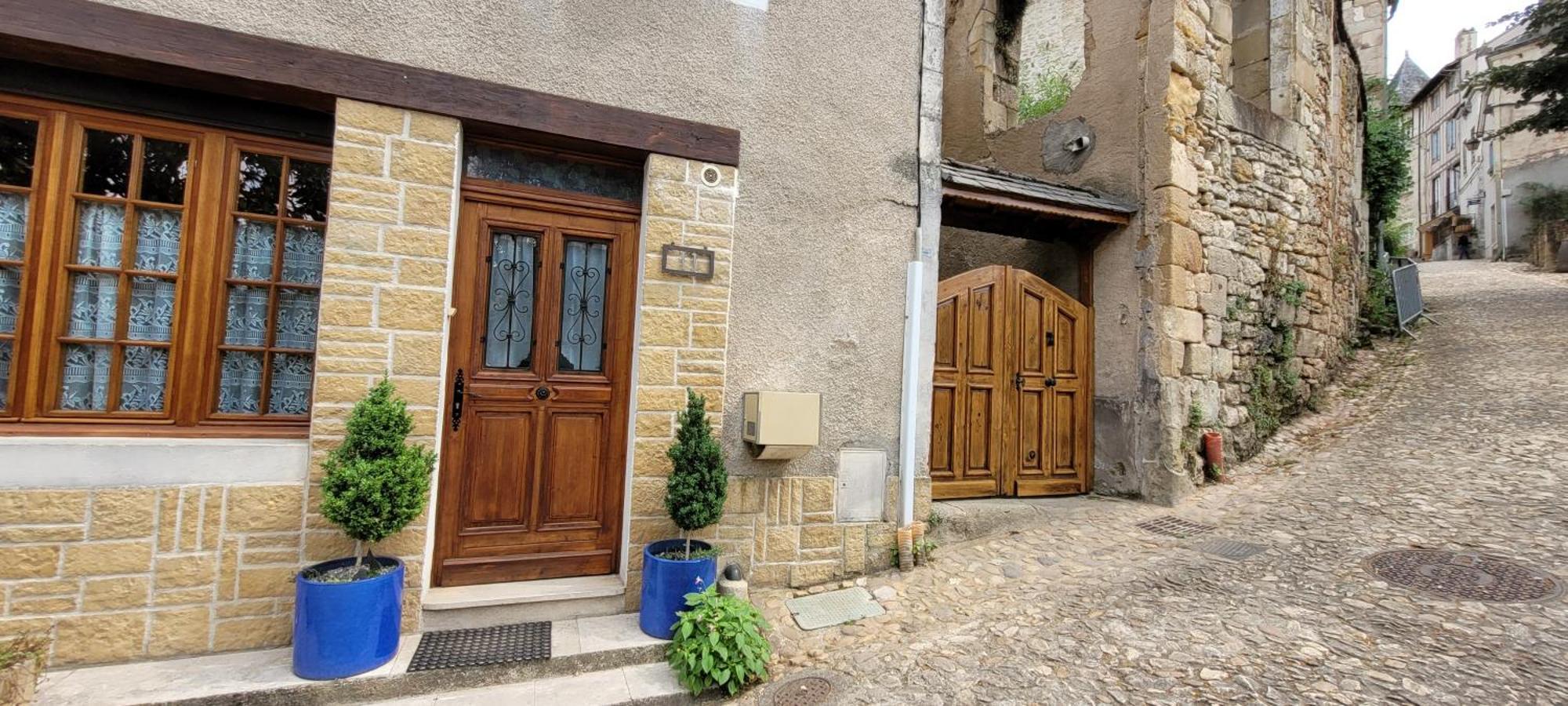 maison sans vis à vis dans centre historique Villa Terrasson Esterno foto
