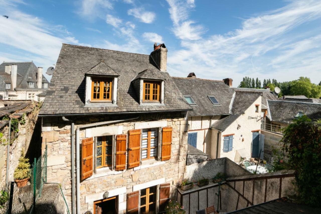 maison sans vis à vis dans centre historique Villa Terrasson Esterno foto