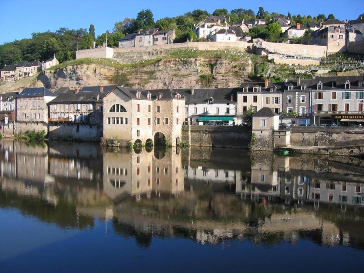 maison sans vis à vis dans centre historique Villa Terrasson Esterno foto